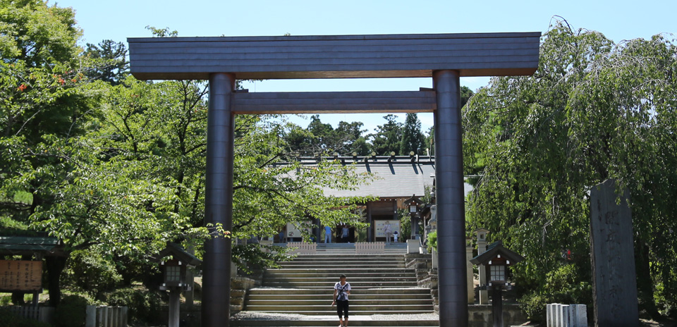 東北のお伊勢様と呼ばれる開成山大神宮の大鳥居