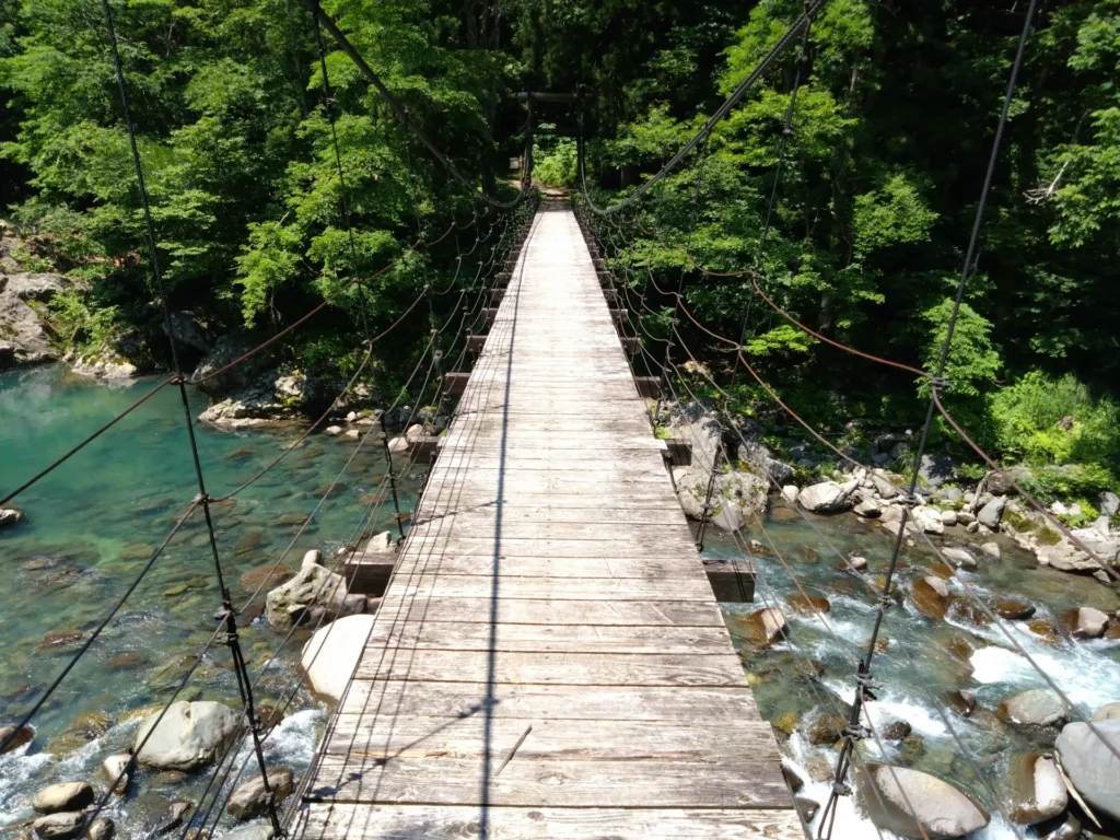 十日町市に位置する見倉橋