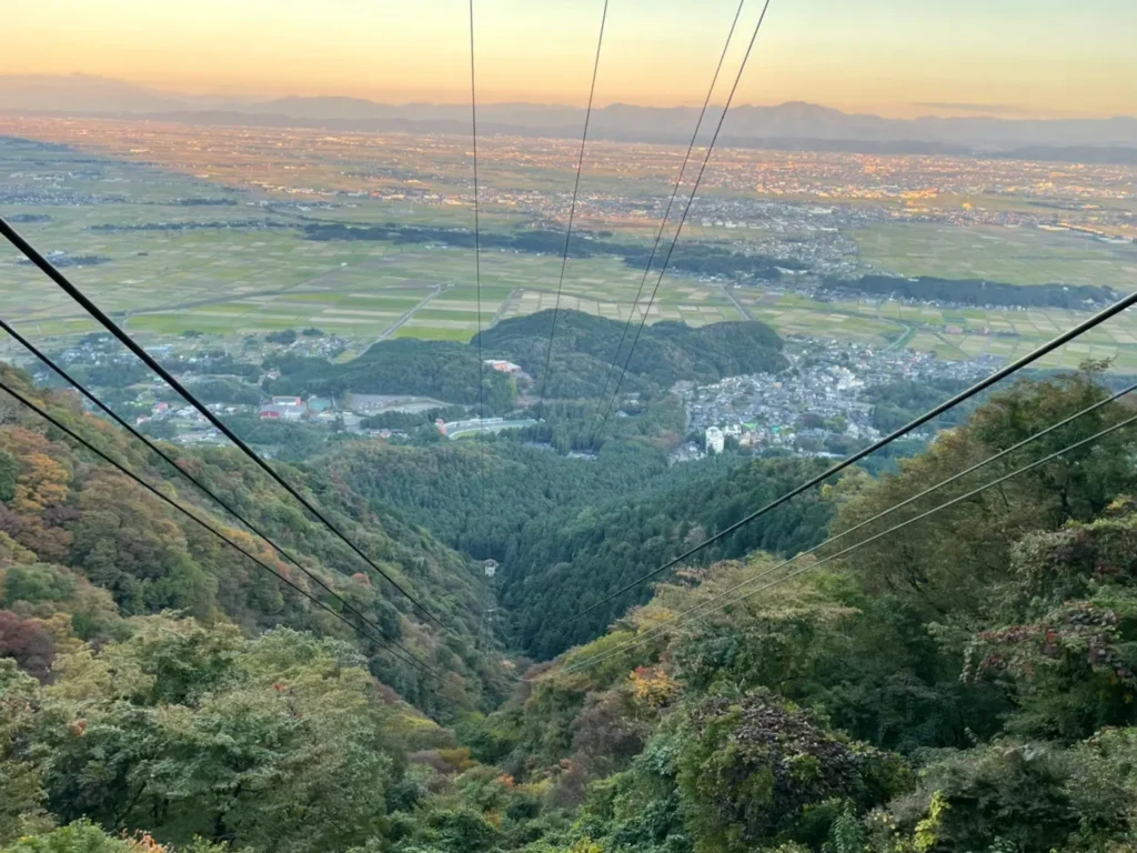 新潟県「弥彦山ロープウェイ」からの景色