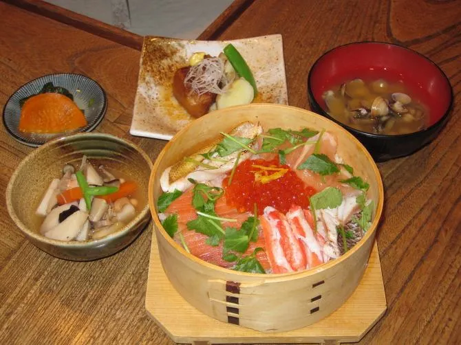 新潟県「わっぱ飯 田舎家」のわっぱ飯