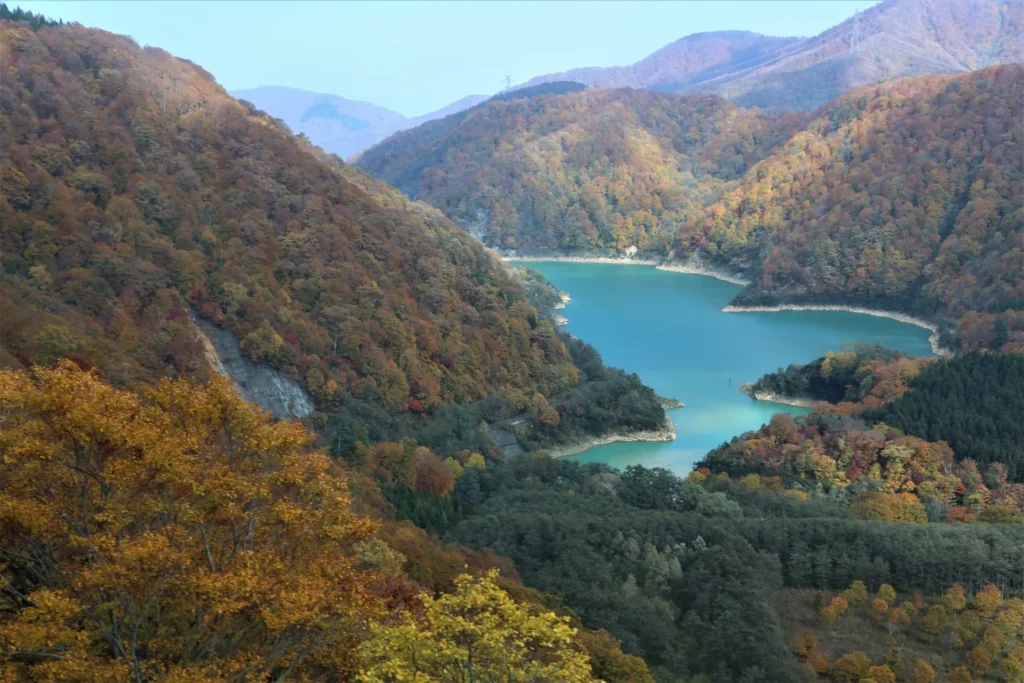 二居湖の自然と紅葉