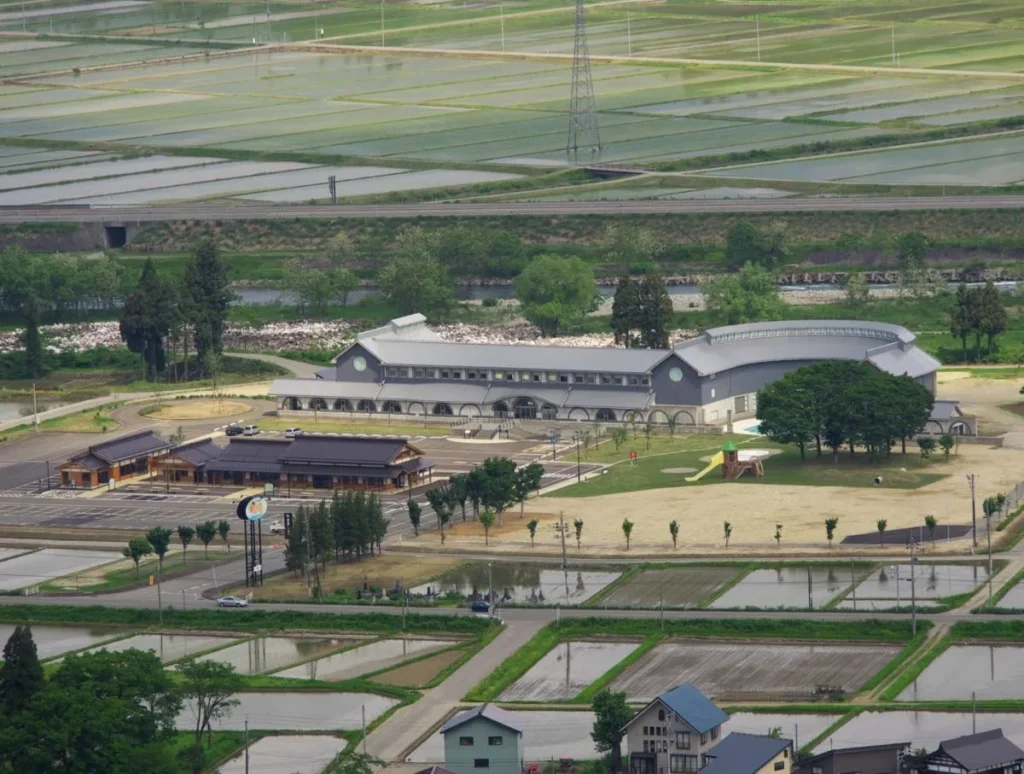 道の駅 南魚沼「雪あかり」の様子